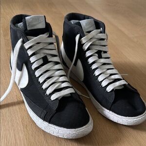 Nike Black and White High-Top Sneakers Mesh Men 9